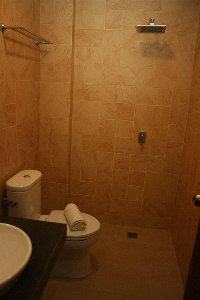 Jentra Dagen Hotel Malioboro Джок'якарта Екстер'єр фото